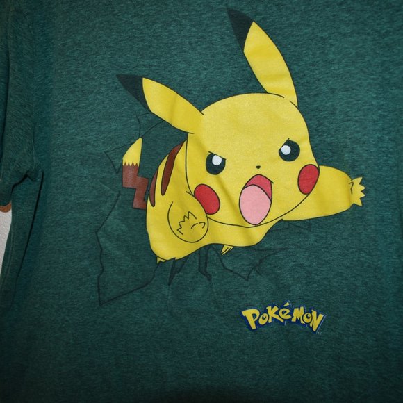 Pokémon T-shirt Size Medium - Picture 4 of 5
